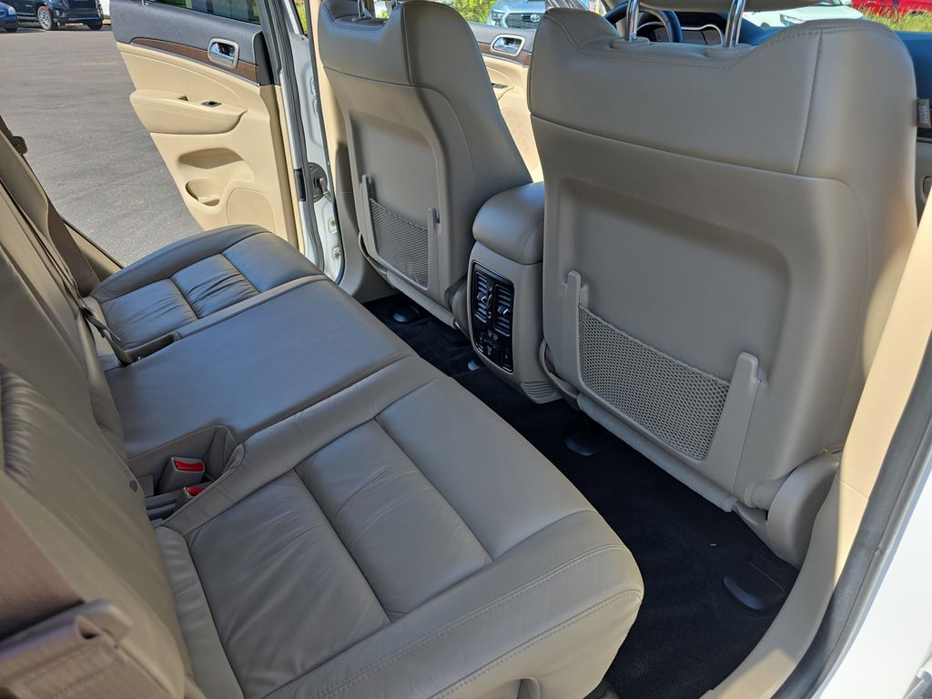 2015 Jeep Grand Cherokee Limited photo 11