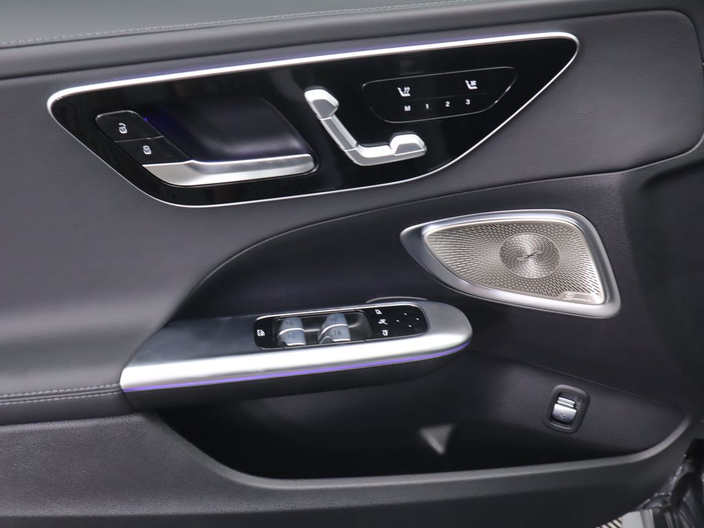 2025 Mercedes Benz C 300 photo 24