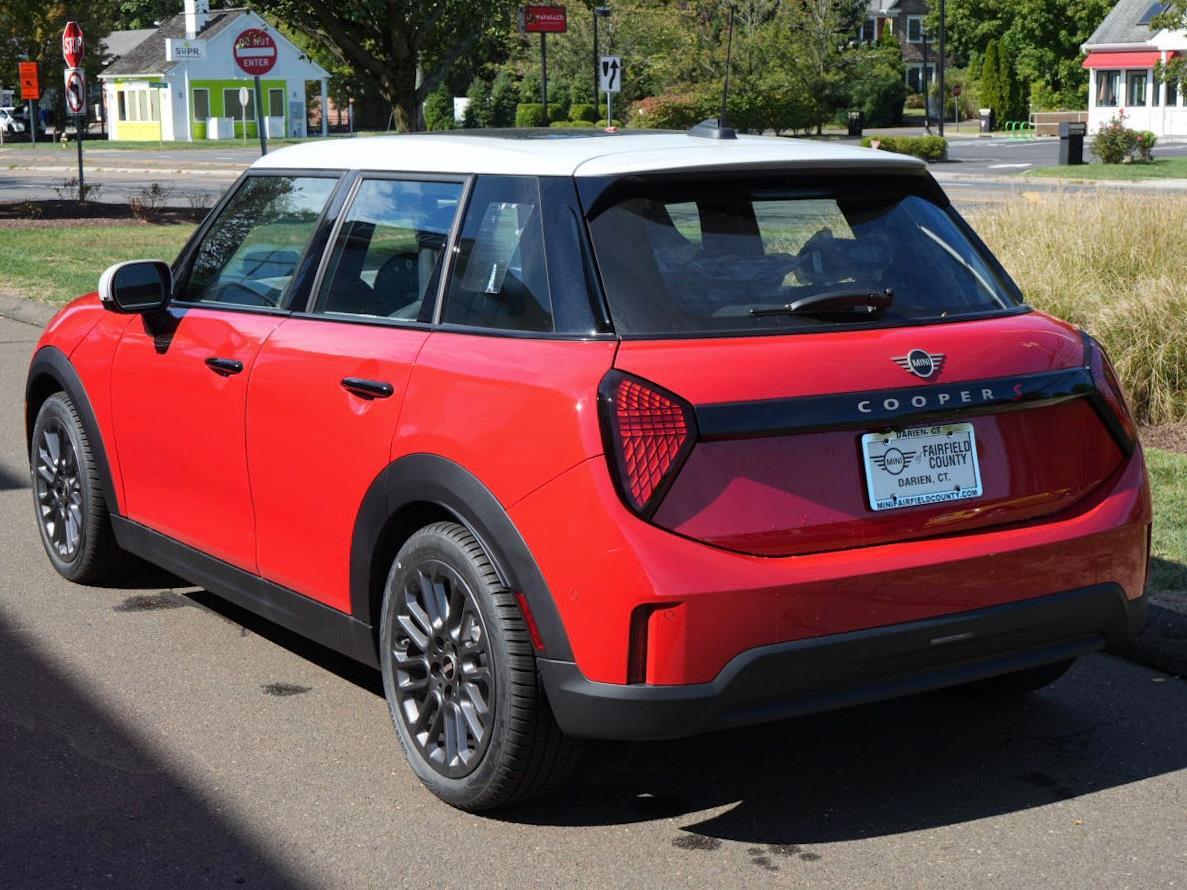 2026 Mini Cooper Hardtop S 4 Door Iconic photo 12