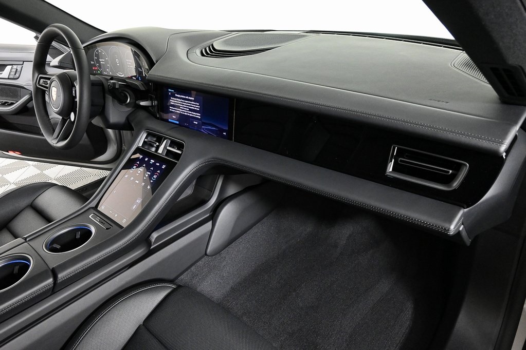 2026 Porsche Taycan 4 photo 23