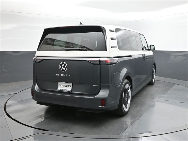 2025 Volkswagen ID. Buzz Pro Plus photo 11