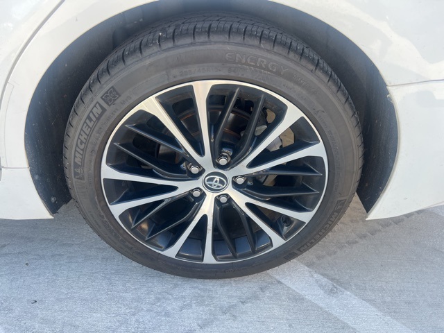 2020 Toyota Camry SE photo 4