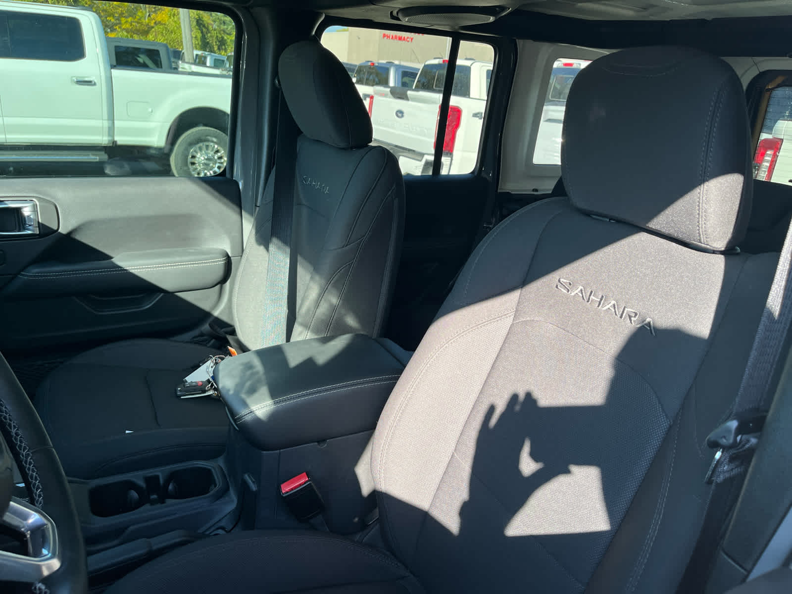 2022 Jeep Wrangler Unlimited Sahara photo 3