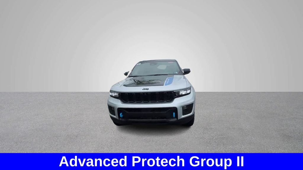 2023 Jeep Grand Cherokee Trailhawk 4xe photo 3