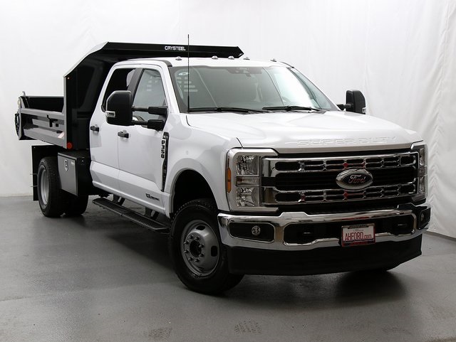 2024 Ford F-350 Super Duty Chassis Cab XL's photo