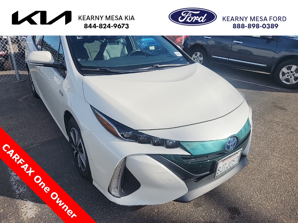 2019 Toyota Prius Prime Premium's photo