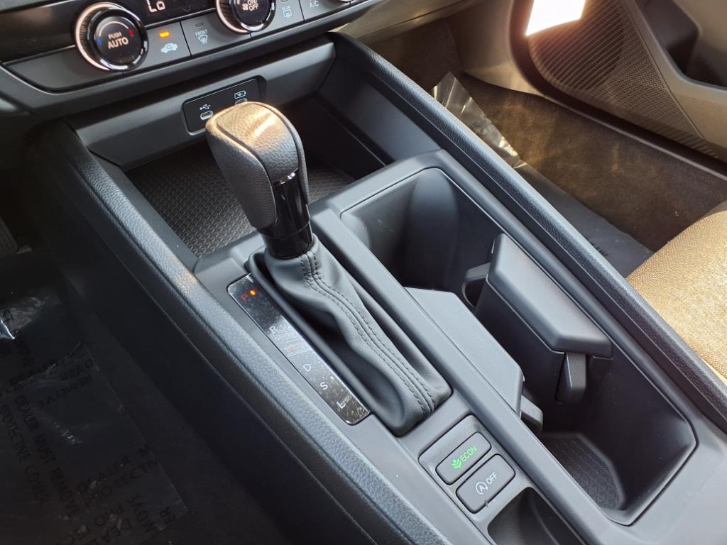 2025 Honda Accord LX photo 10