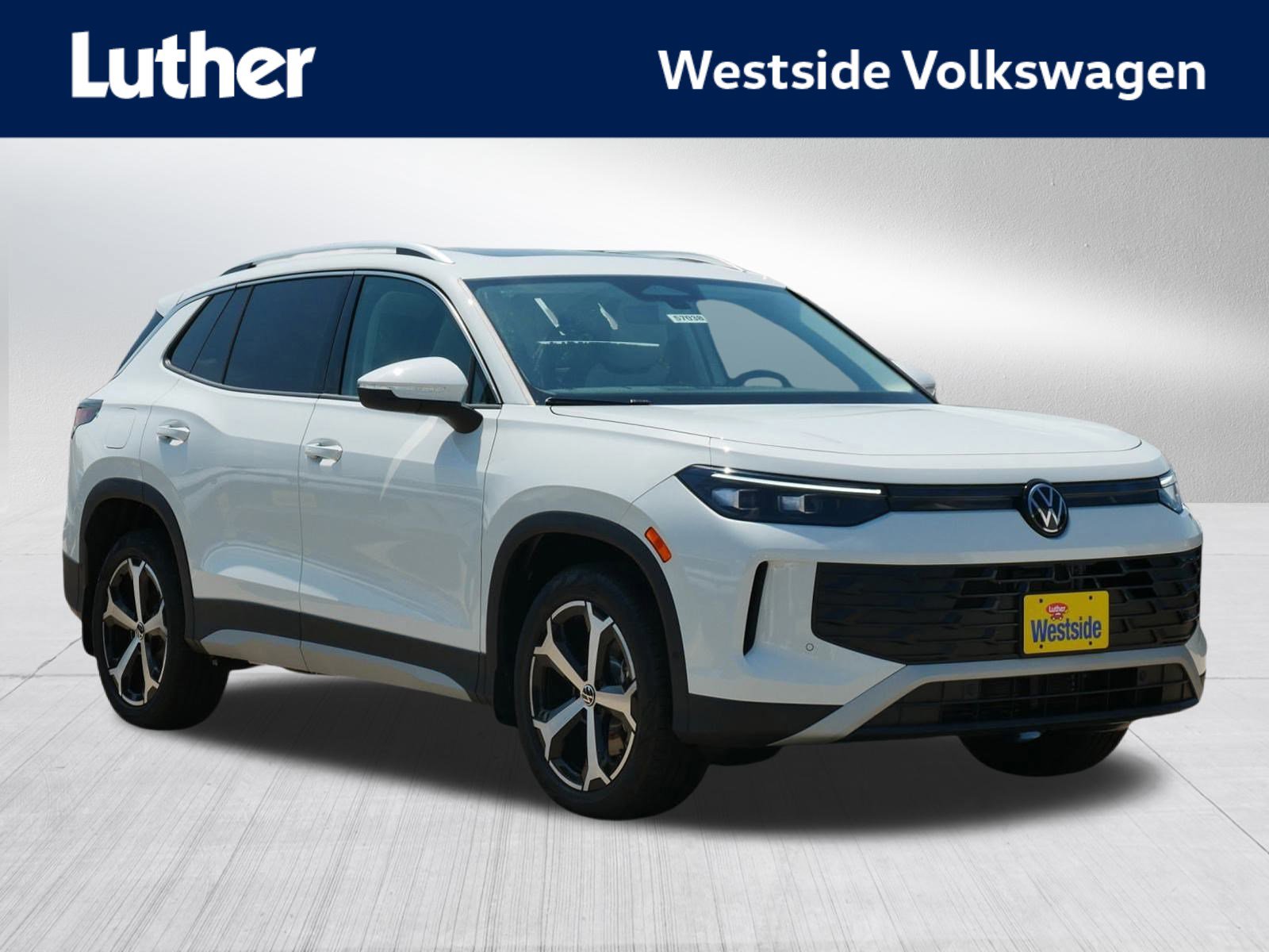 2025 Volkswagen Tiguan SE's photo