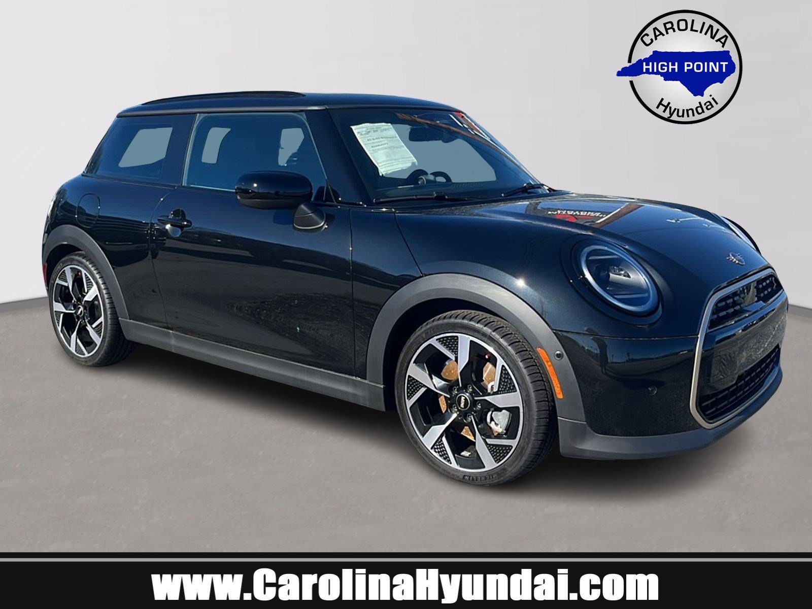 2025 MINI Hardtop 2 Door S's photo