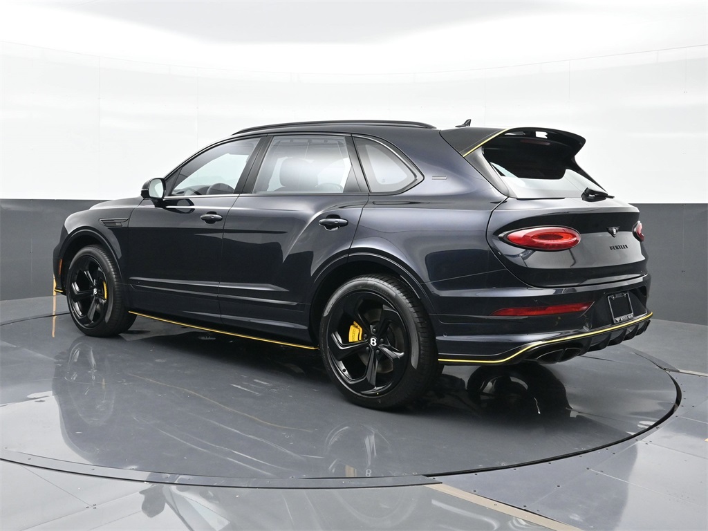2025 Bentley Bentayga S photo 2
