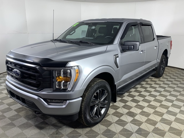 2022 Ford F-150 XLT photo 2