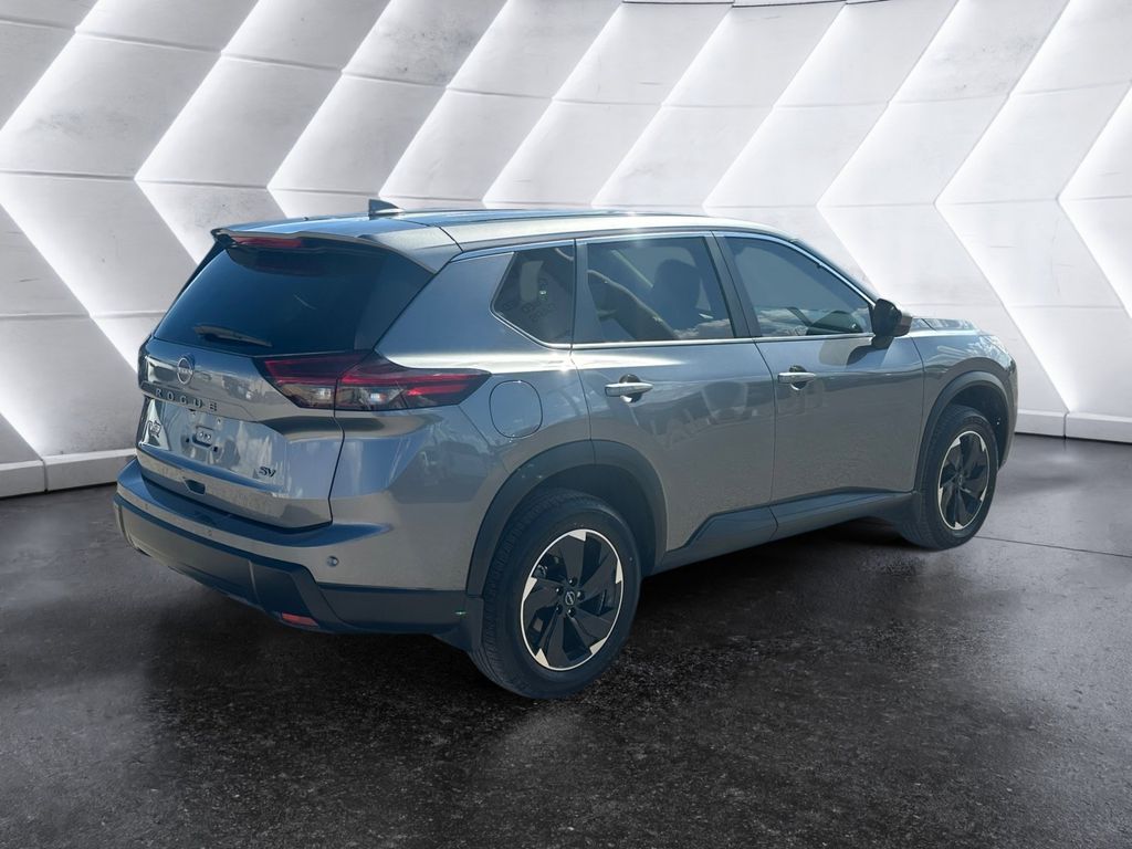 2024 Nissan Rogue SV photo 3