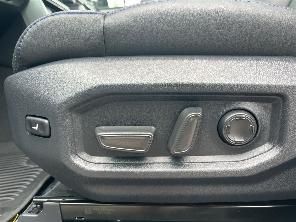 2025 Toyota Sequoia Platinum photo 7