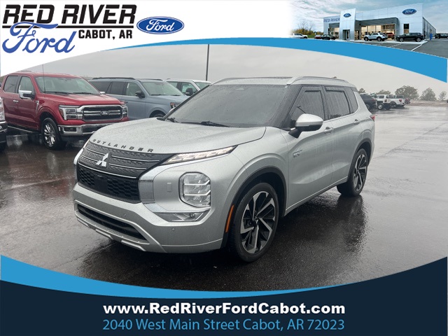 2023 Mitsubishi Outlander Plug-In Hybrid SEL's photo