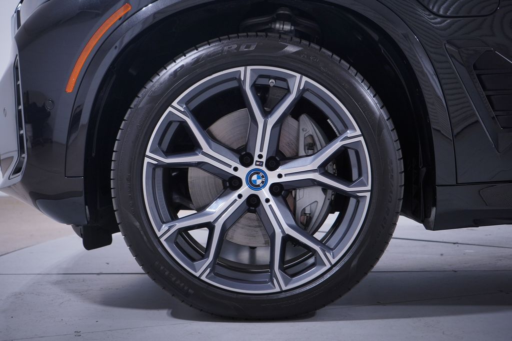 2025 Bmw X5 xDrive50e photo 2