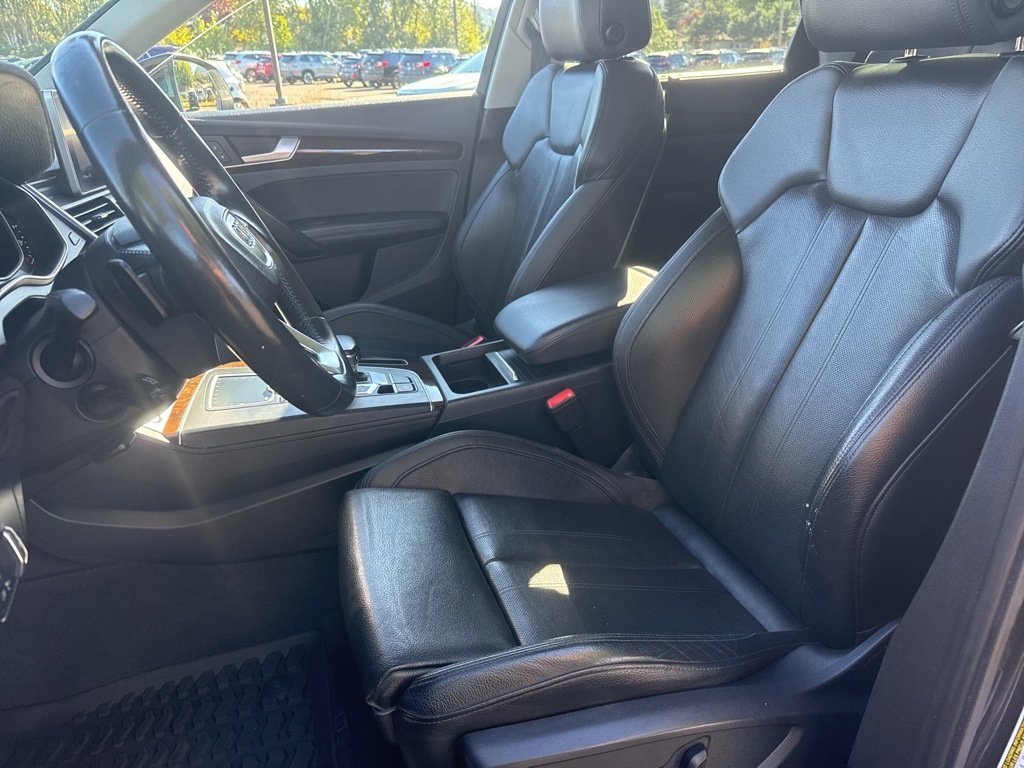 2019 Audi Q5 2.0T Premium Plus photo 12