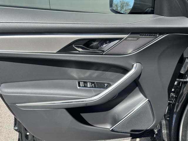 2026 Jaguar F-PACE P250 R-Dynamic S photo 26