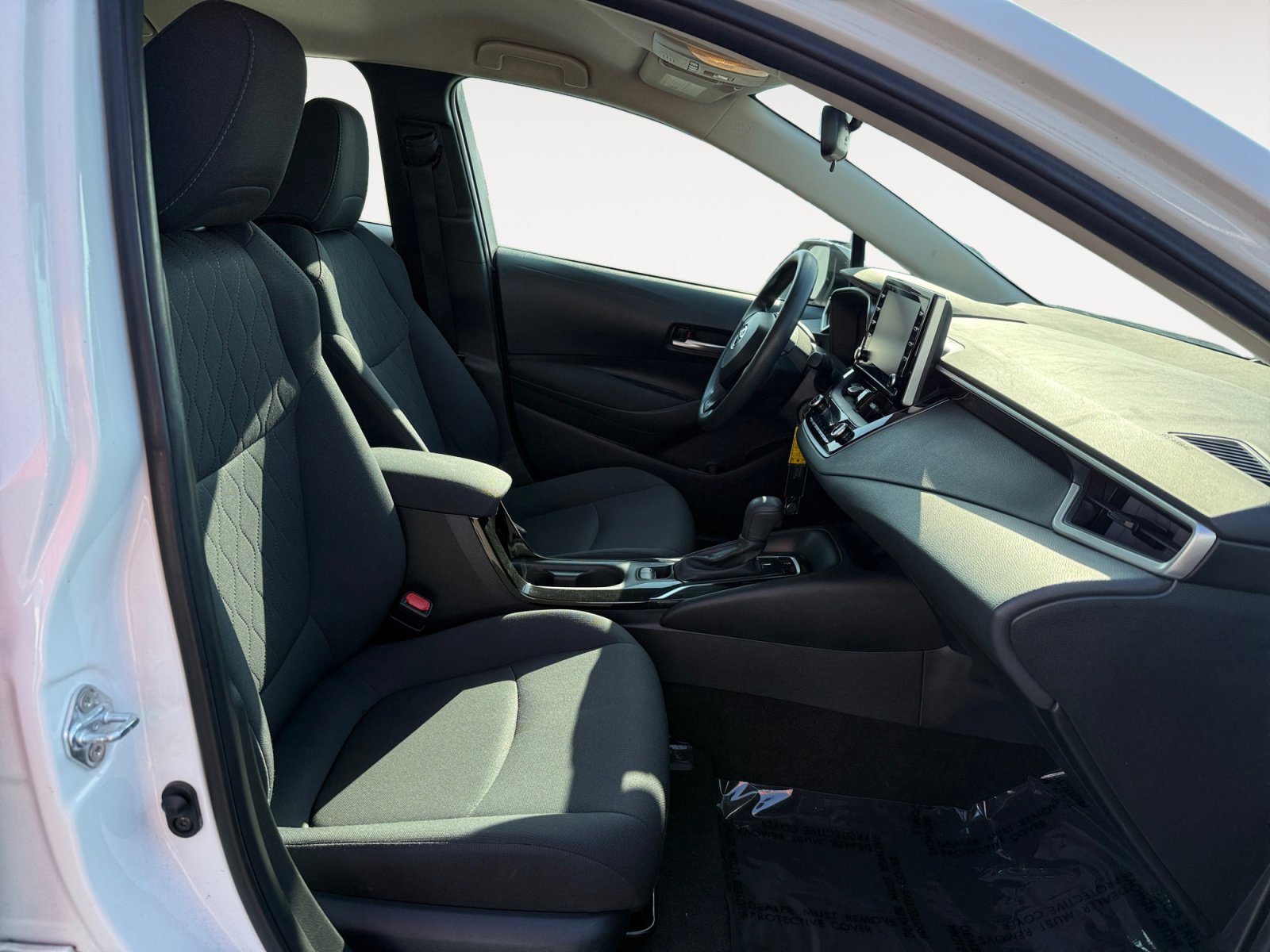 2021 Toyota Corolla LE photo 18