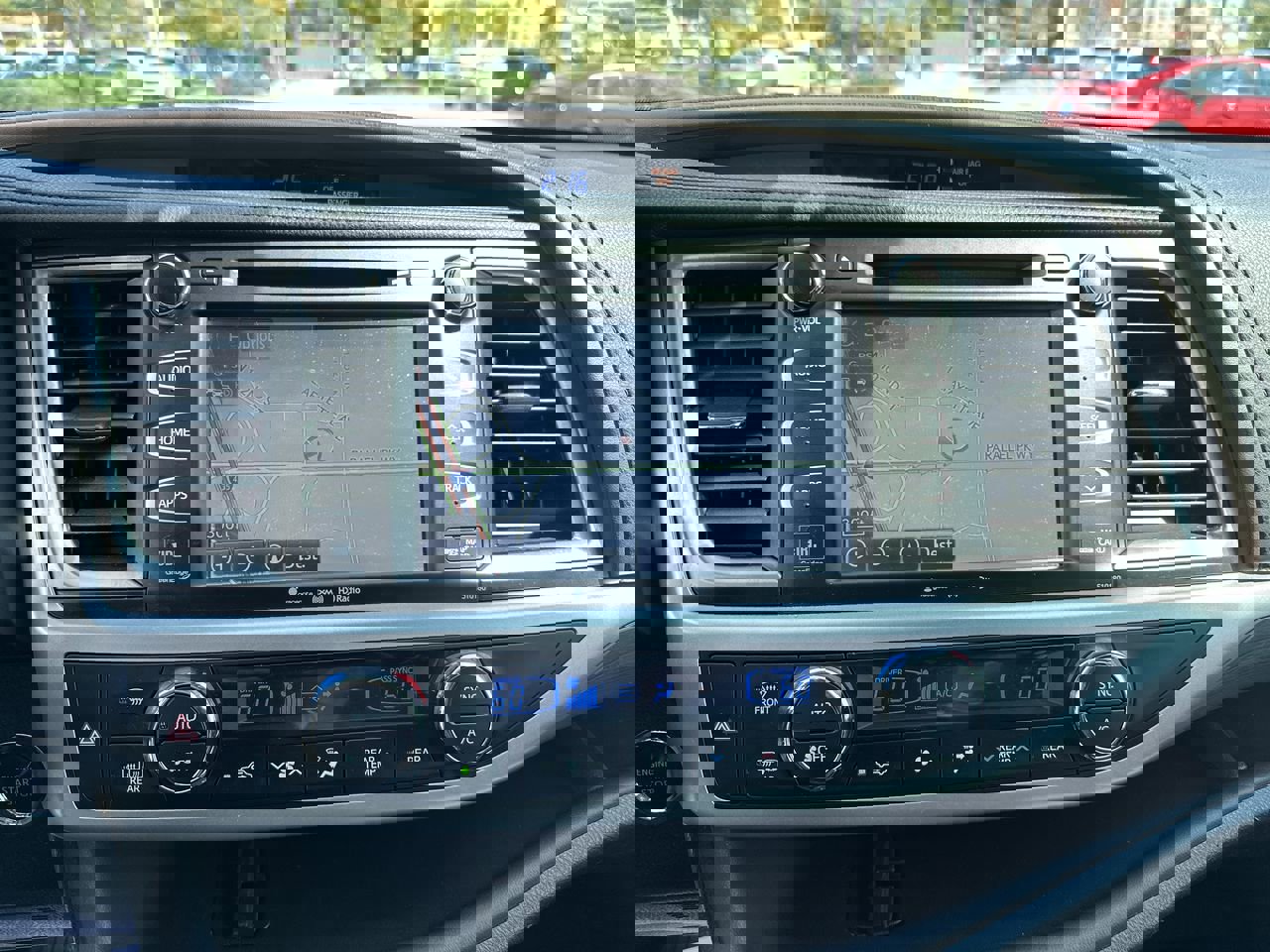 2018 Toyota Highlander Limited Platinum photo 18