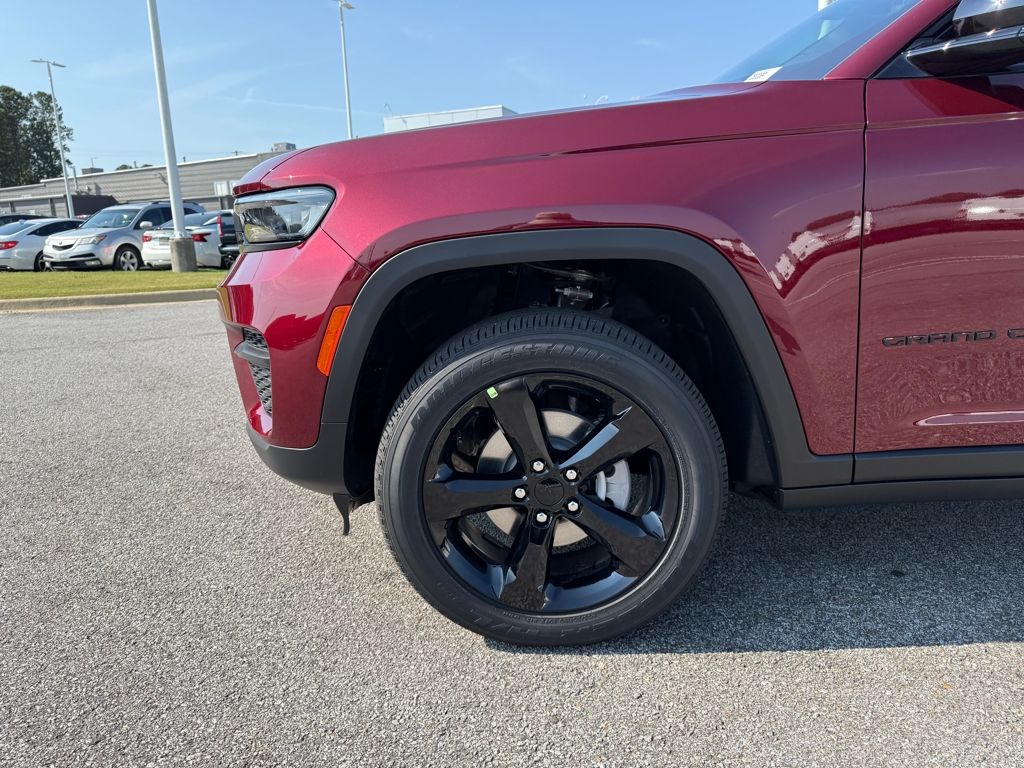2025 Jeep Grand Cherokee Altitude photo 27