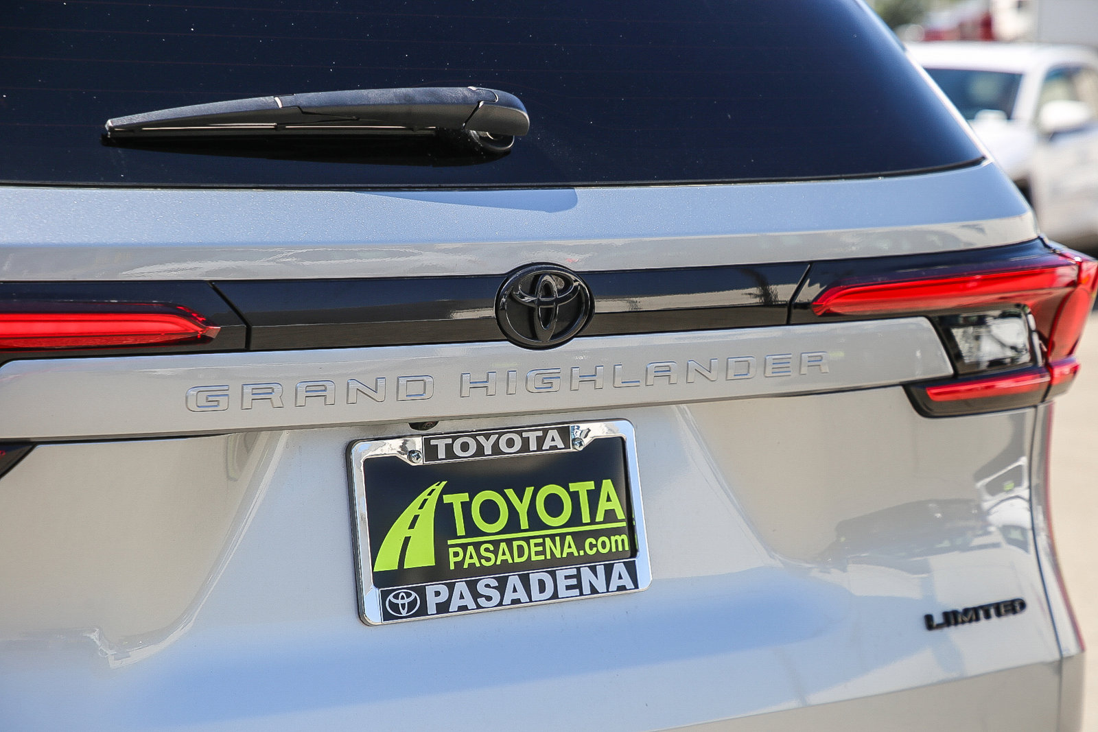 2024 Toyota Grand Highlander Limited photo 9