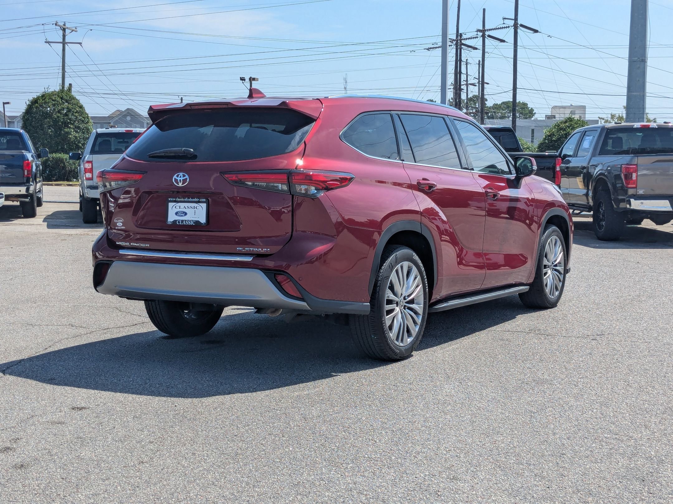 2022 Toyota Highlander Platinum photo 2
