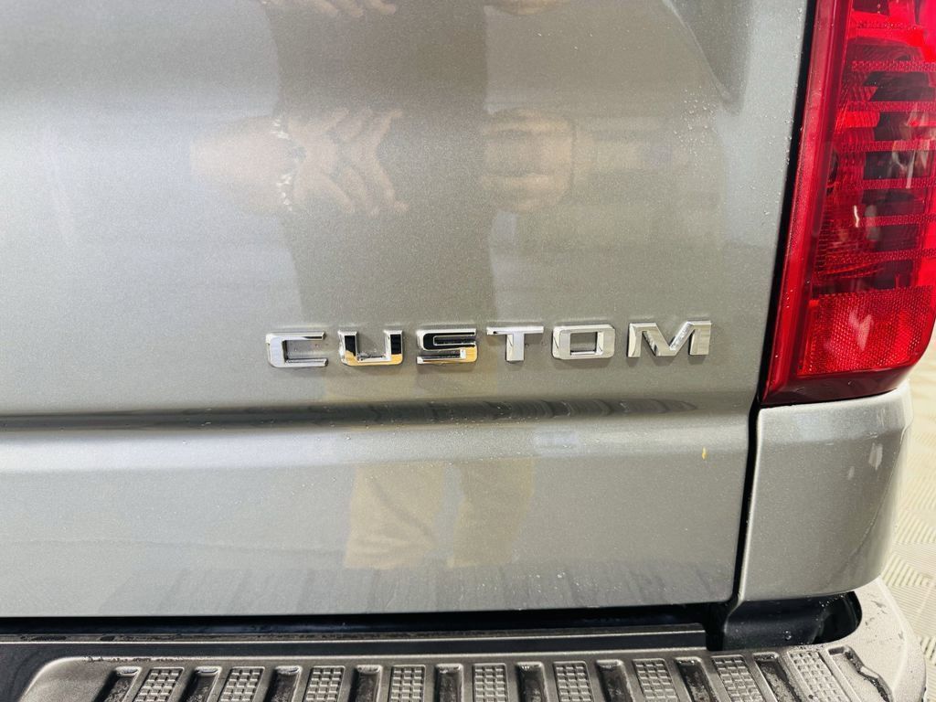 Used 2025 Gray Chevrolet Custom image 25