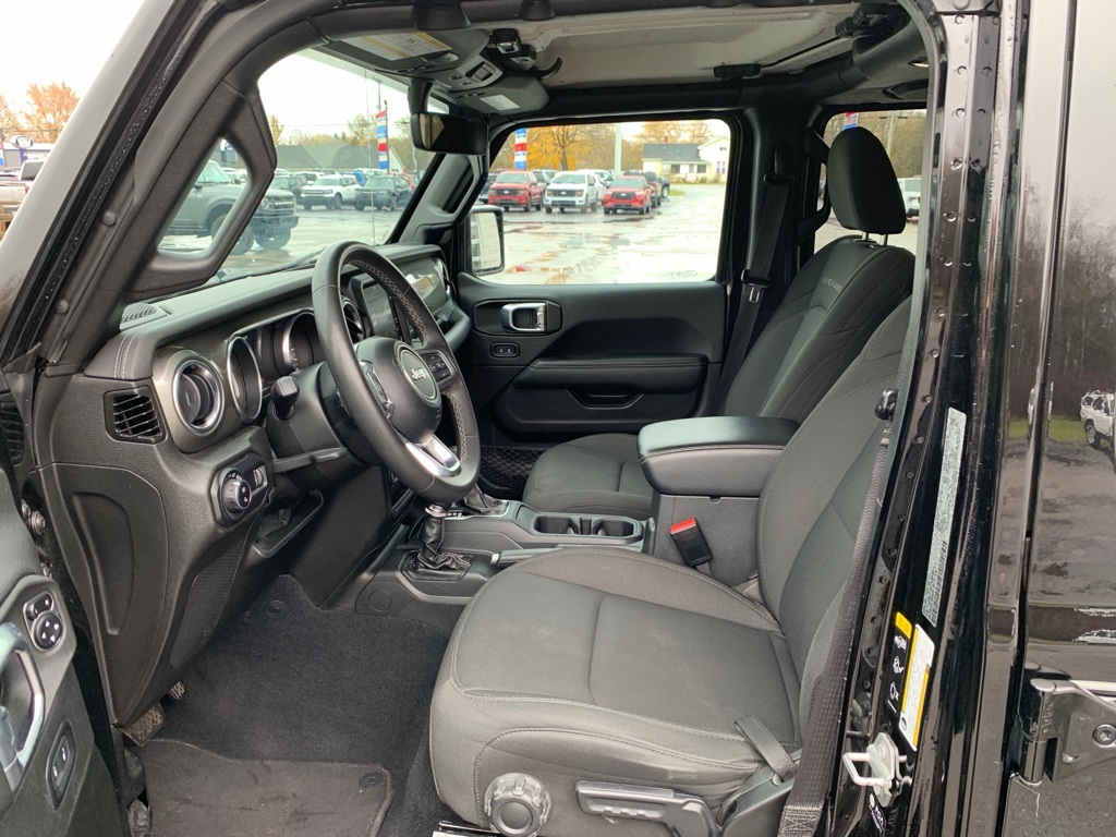 2023 Jeep Gladiator Overland photo 4