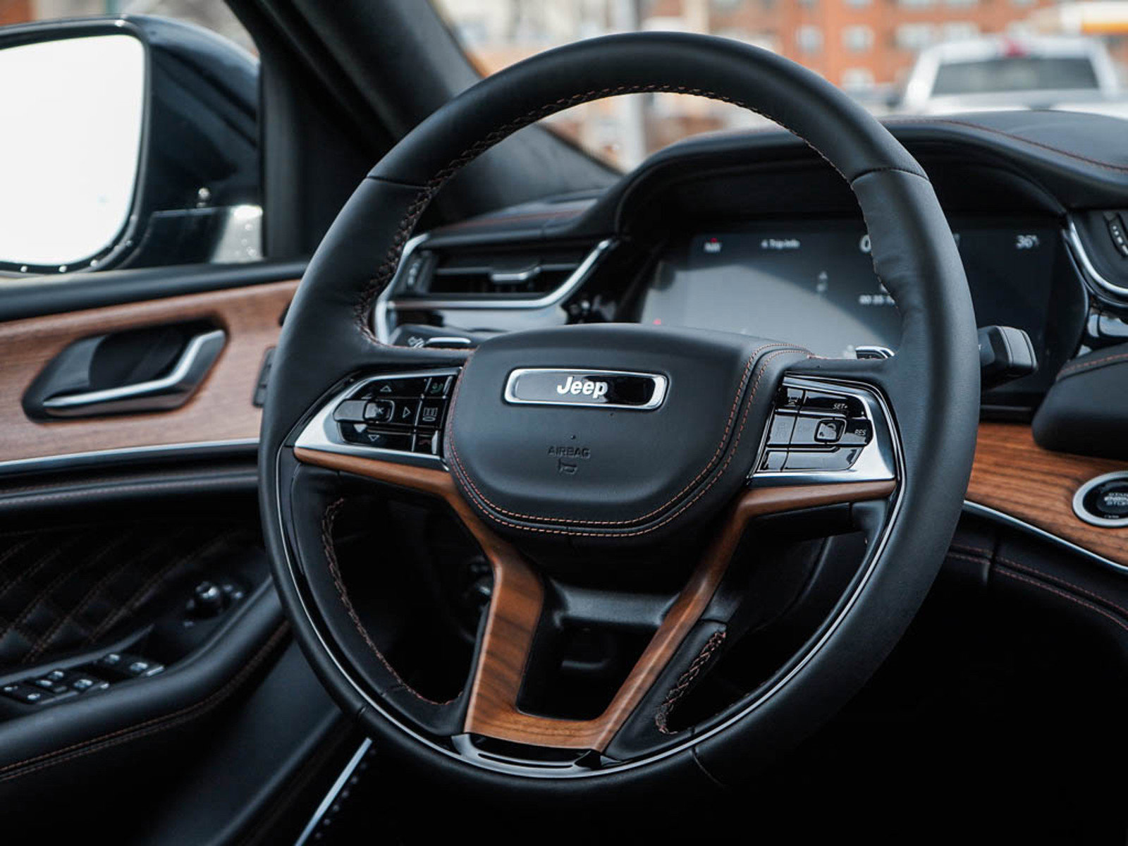 2025 Jeep Grand Cherokee Summit Reserve photo 14