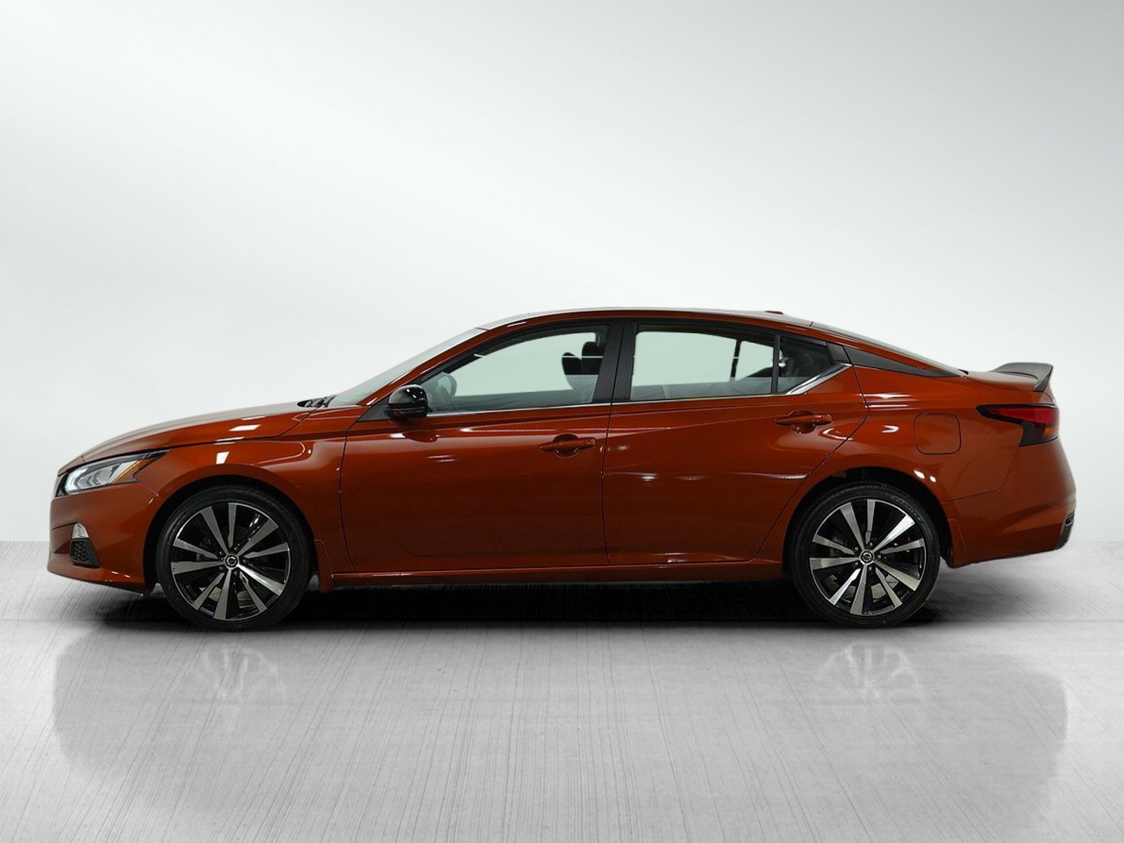 Used 2019 Nissan Altima SR with VIN 1N4BL4CW1KN302898 for sale in Burnsville, Minnesota