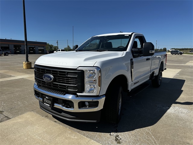 2025 Ford F-350 XL photo 4
