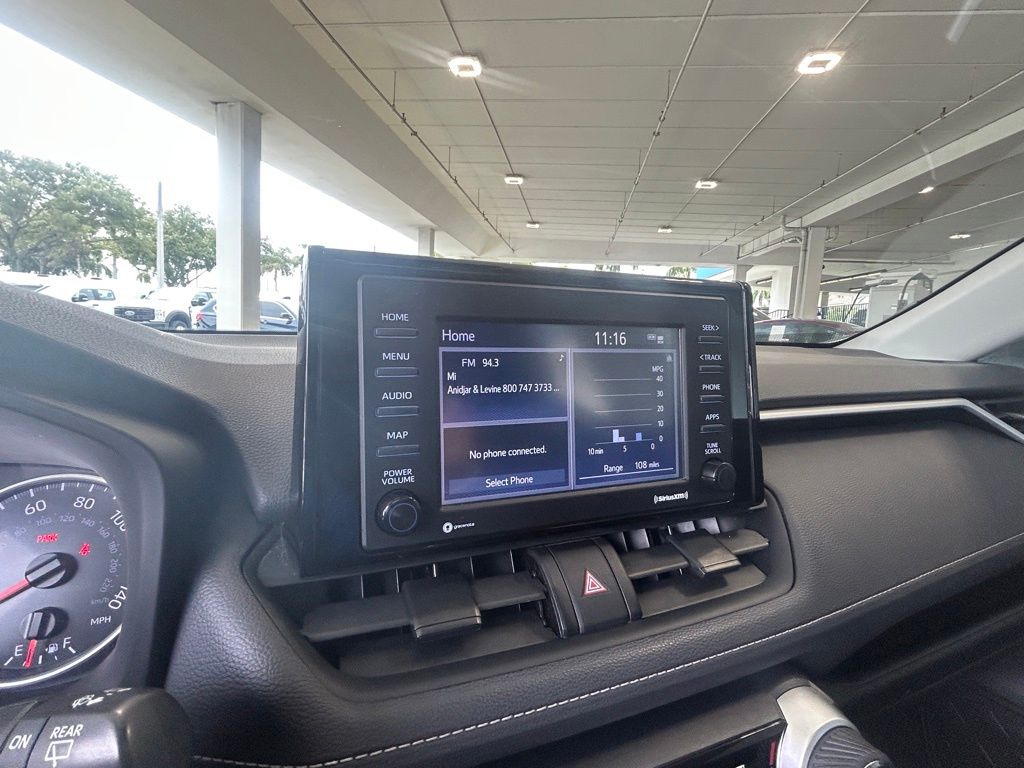 2021 Toyota RAV4 XLE photo 9