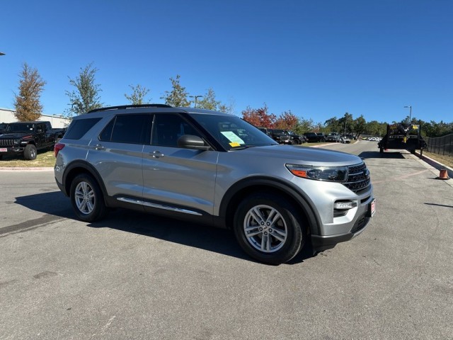 2020 Ford Explorer XLT's photo