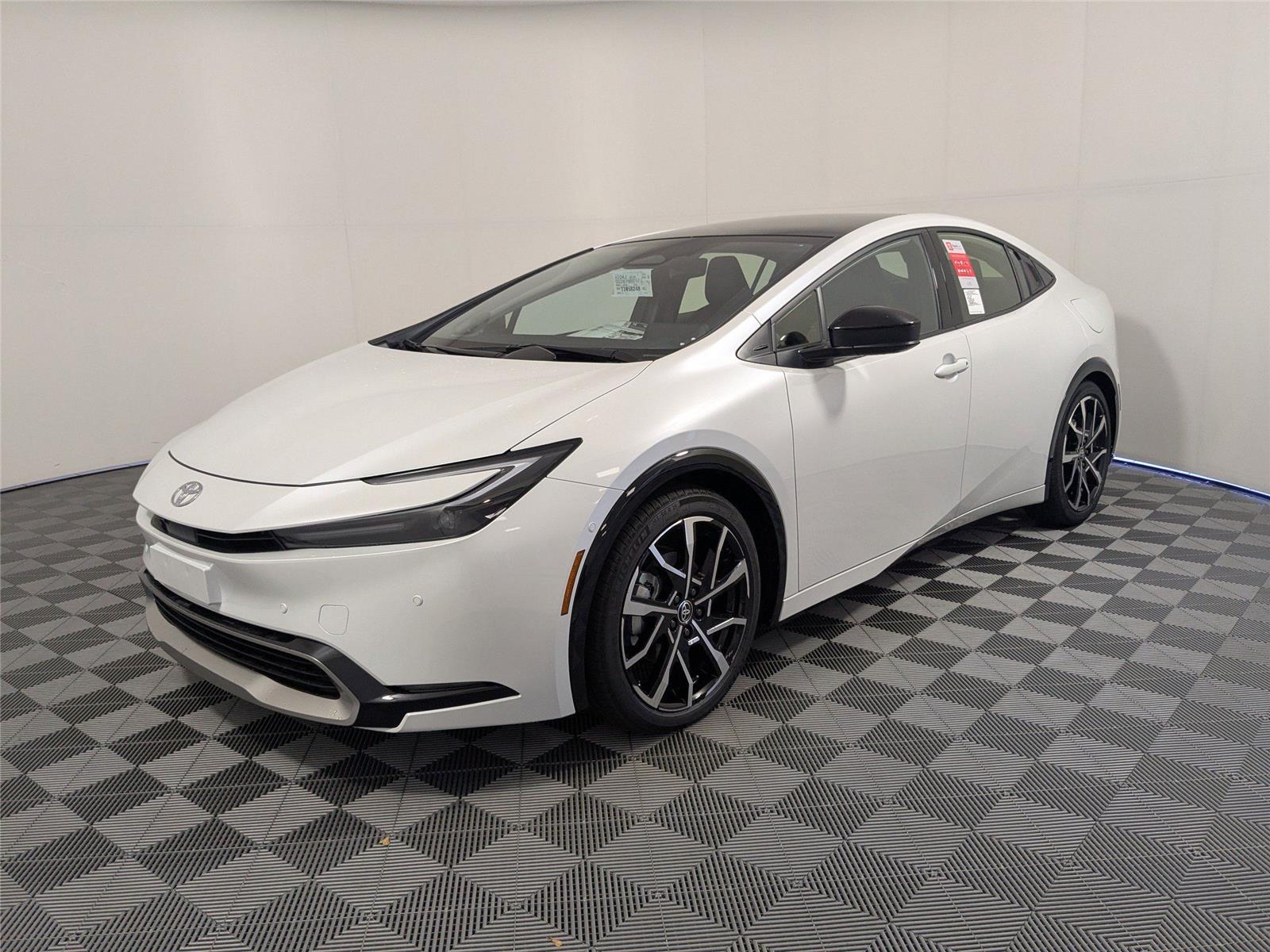 2026 Toyota Prius XSE Premium's photo