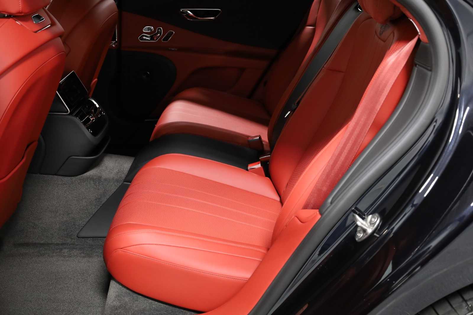 2021 Bentley Flying Spur V8 photo 25