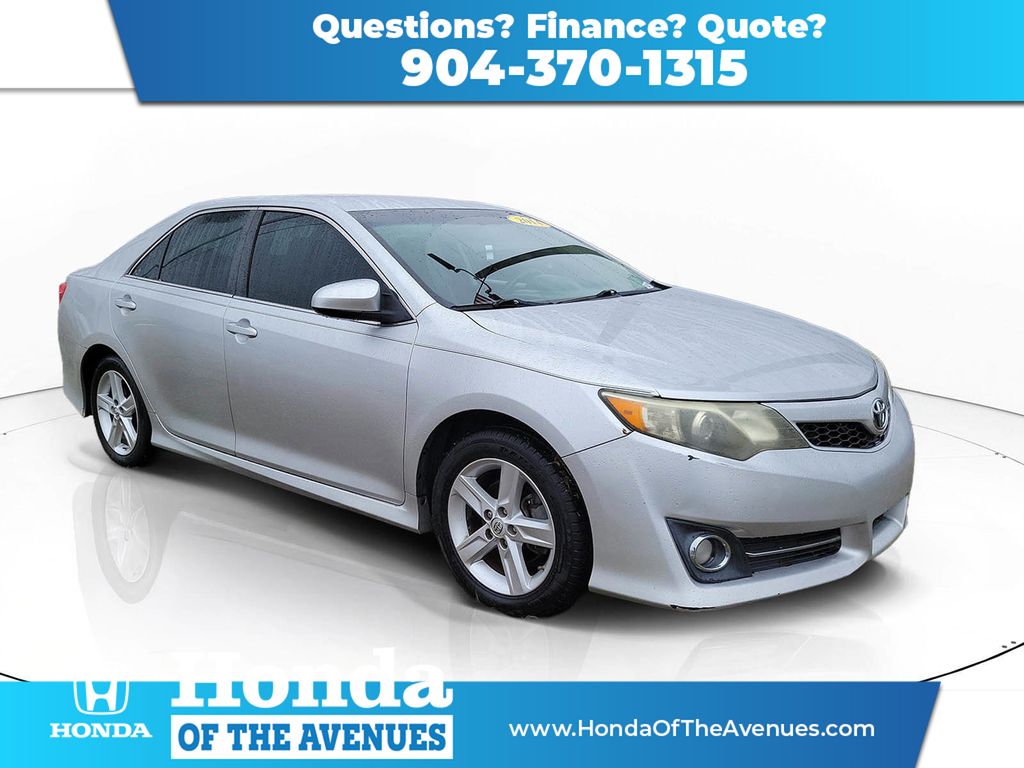 2014 Toyota Camry SE