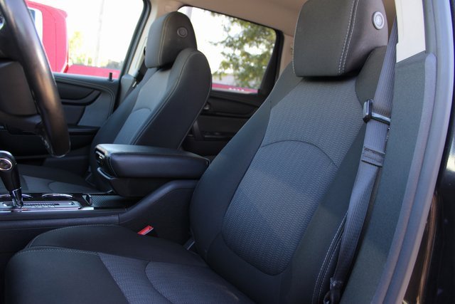 2017 Chevrolet Traverse 2LT photo 28