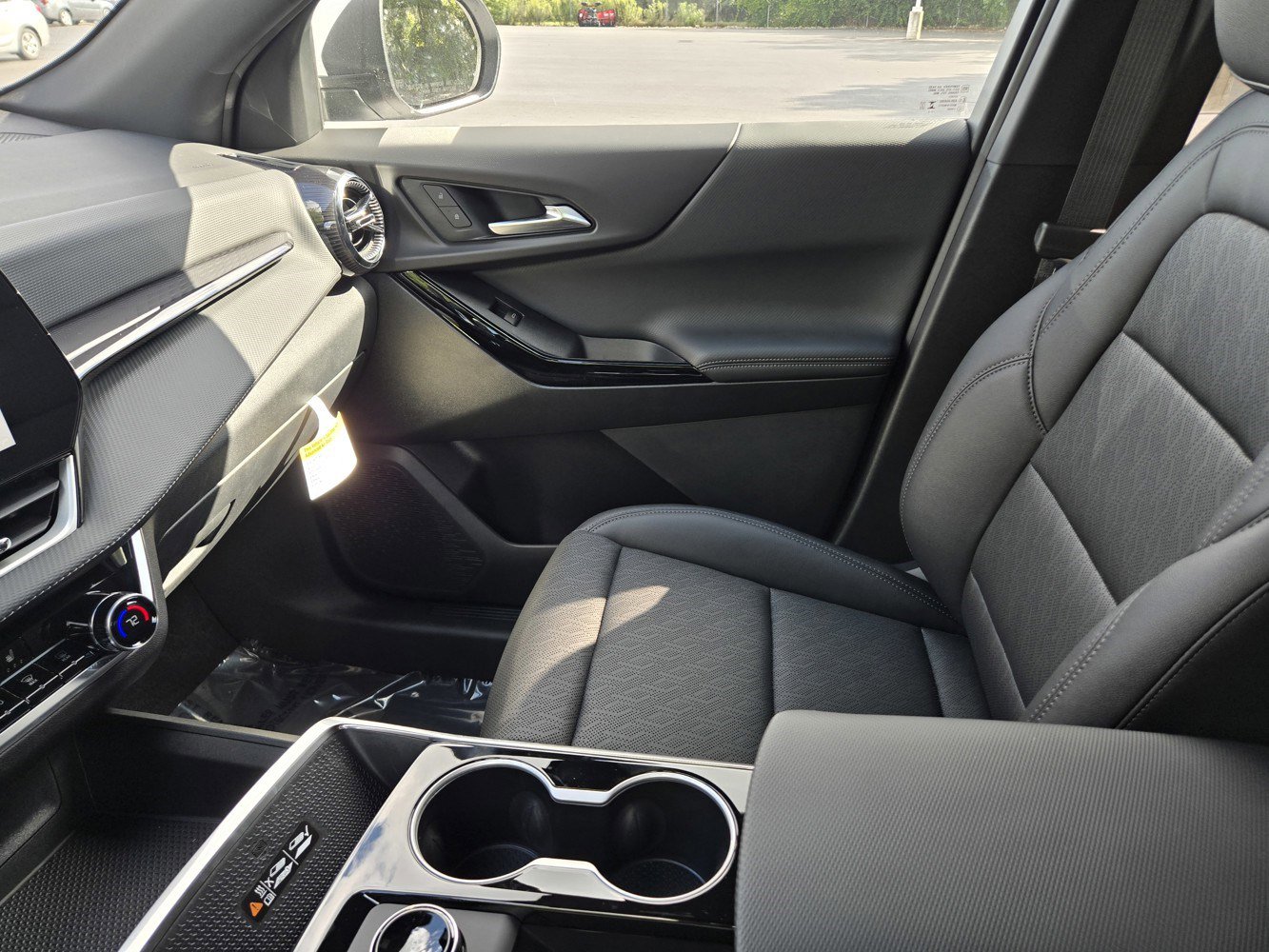 2026 Chevrolet Equinox LT photo 9