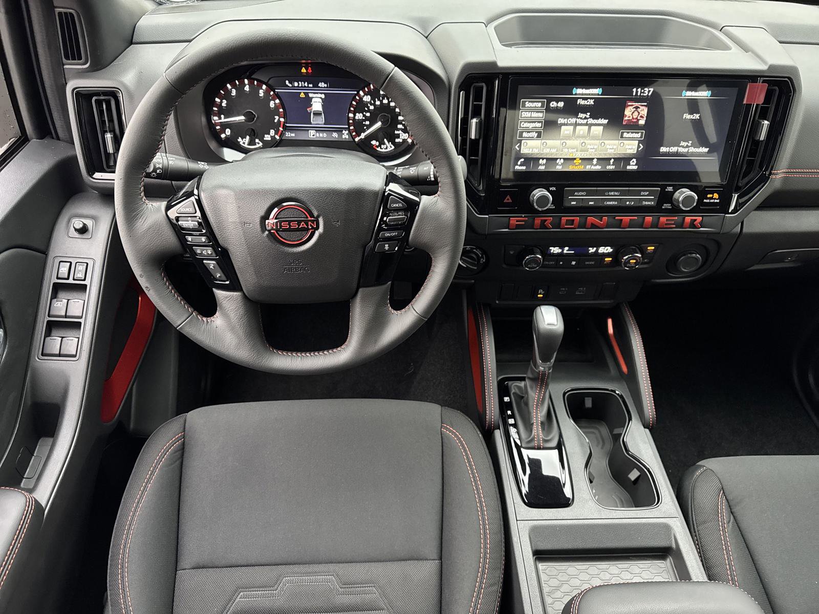 2025 Nissan Frontier PRO-4X photo 12
