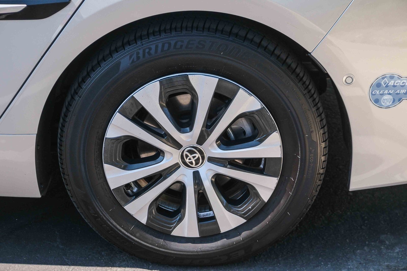 2022 Toyota Prius Prime Limited photo 7