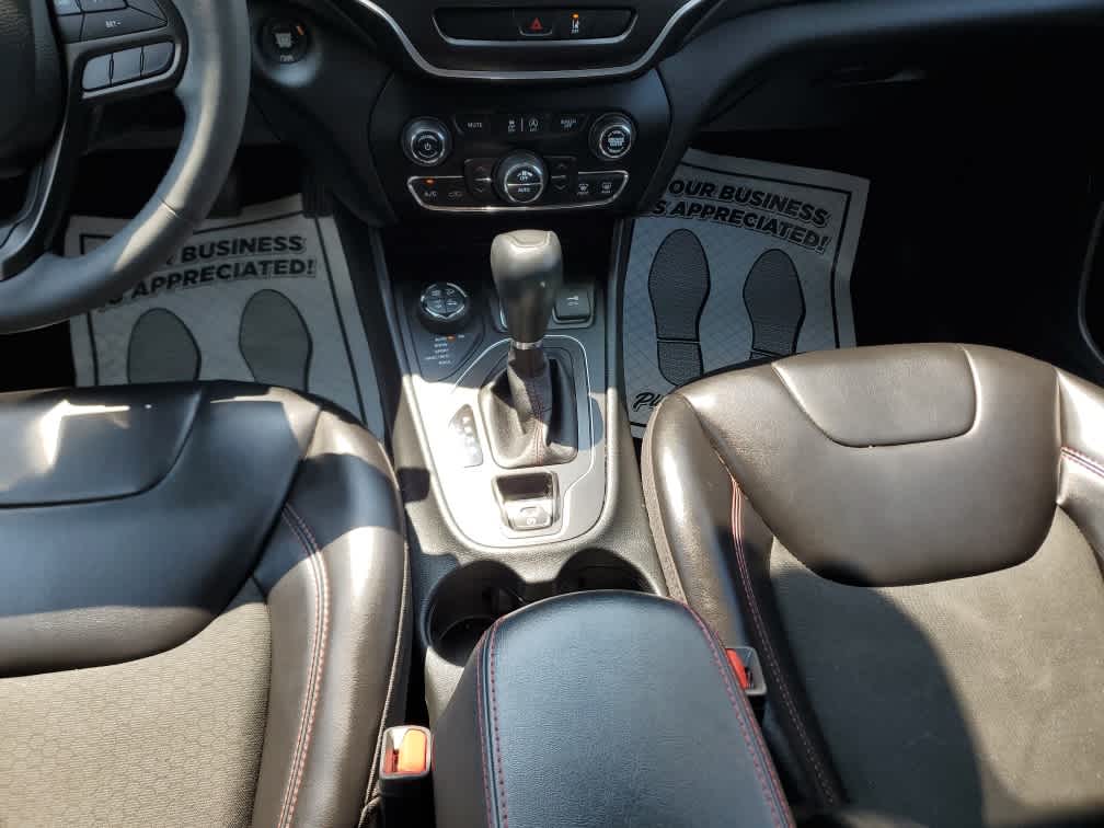 2022 Jeep Cherokee Trailhawk photo 19