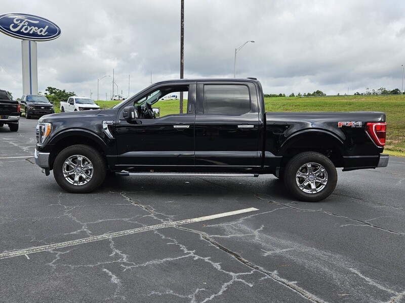 2023 Ford F-150 XLT photo 4