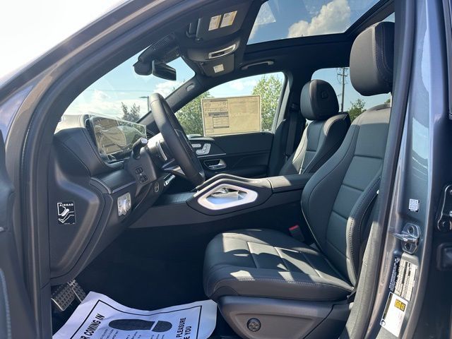 2025 Mercedes Benz GLS 450 4MATIC photo 14
