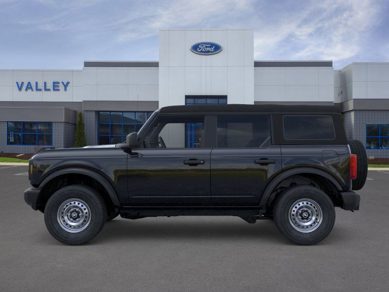 2025 Ford Bronco Base photo 3