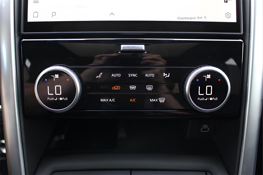 2025 Land Rover Discovery SE photo 21