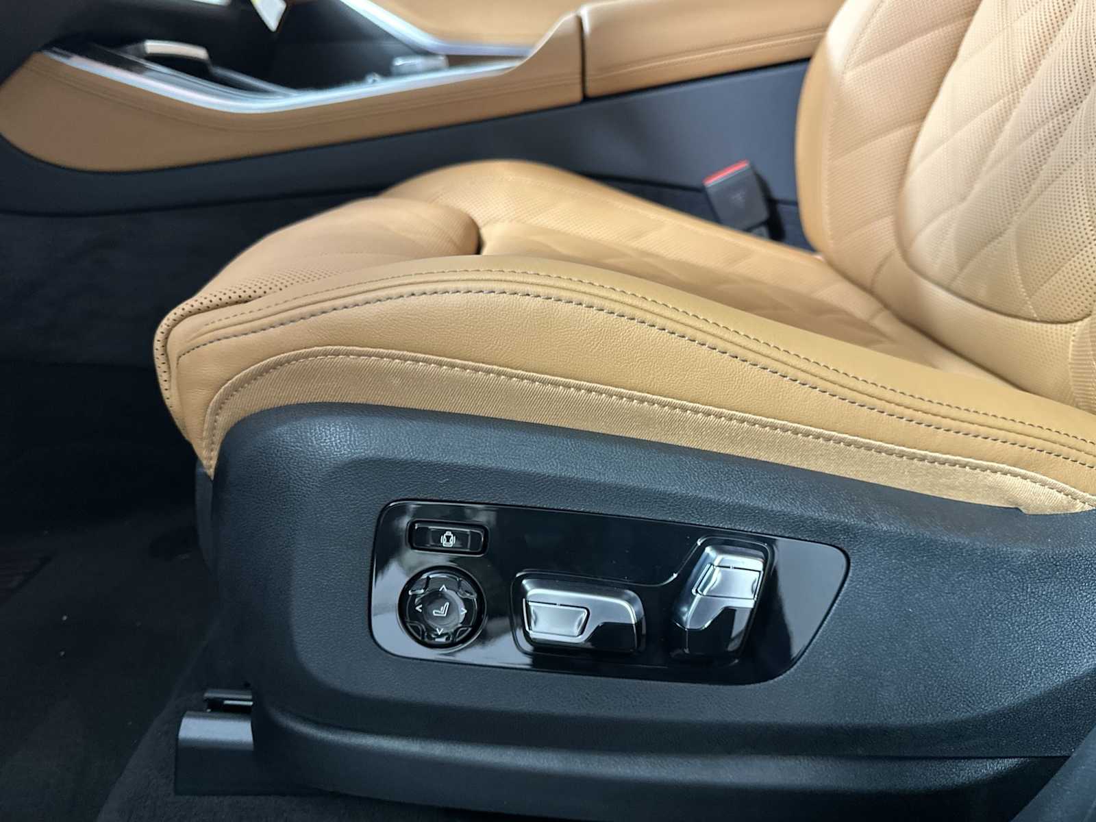 2026 Bmw X5 M60i photo 12