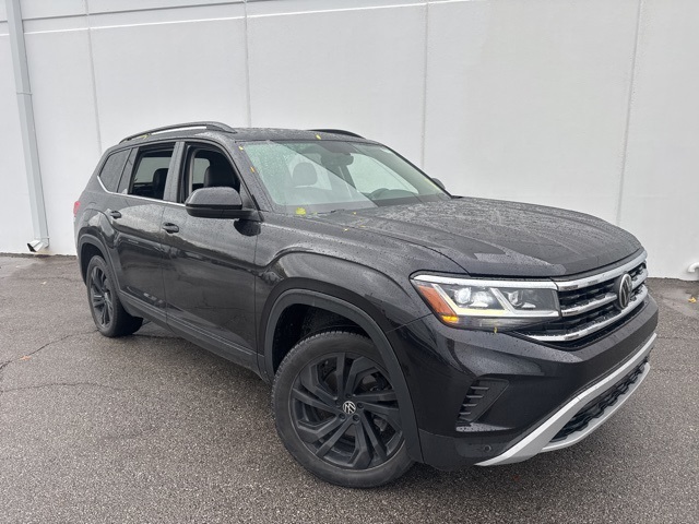 Used 2021 Volkswagen Atlas SE w/Tech with VIN 1V2KR2CA7MC545792 for sale in Kansas City