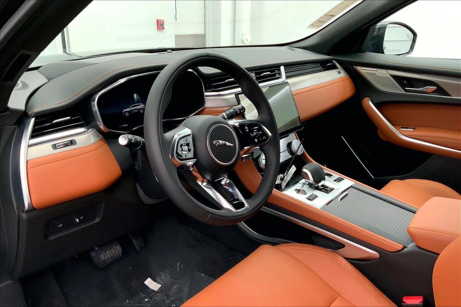 2026 Jaguar F-PACE P400 R-Dynamic S photo 3