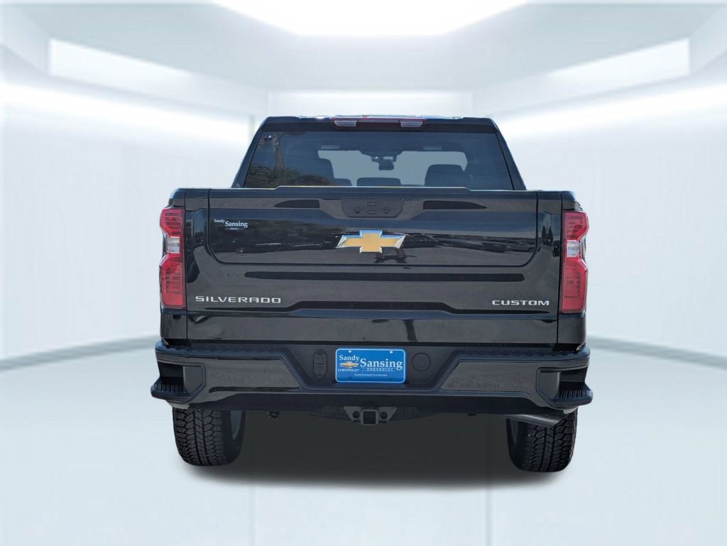 2025 Chevrolet Silverado 1500 Custom photo 4