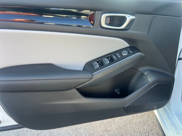 2026 Honda Civic Hybrid Sport Touring photo 8